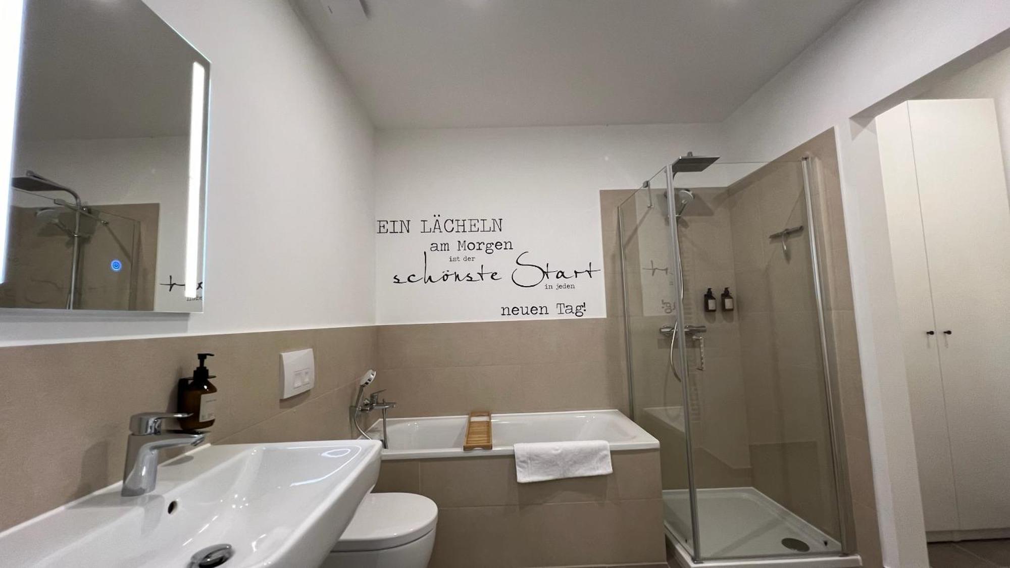 Neu! City-Loft-Apartment Im Goethe Palais I 5P I Lift I Parkplatz I Zentrum I Helios Aue  Exteriör bild